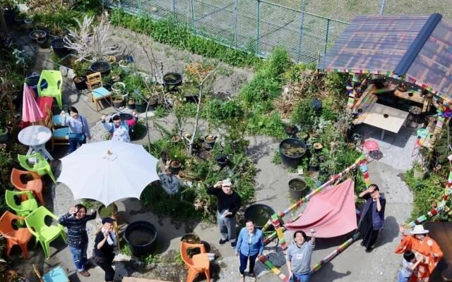 Cocoroom Guesthouse Cafe and Garden - Hostel