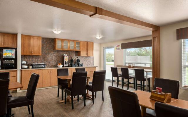 SureStay Plus Hotel by Best Western Drumheller