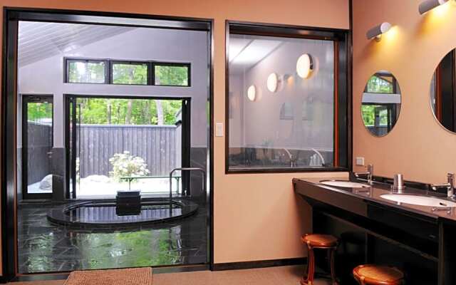 Log Cottage Epoch