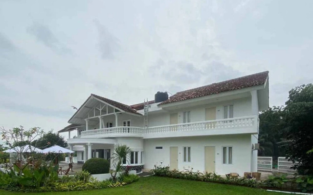 Villa di Sewakan by RedDoorz