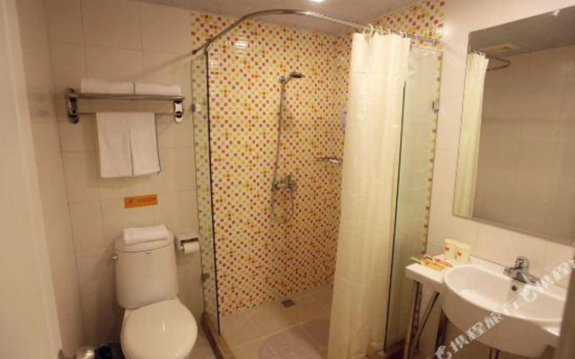 Homeinn Hotel (Nanchang Bayi Square Second Affiliated Hospital)