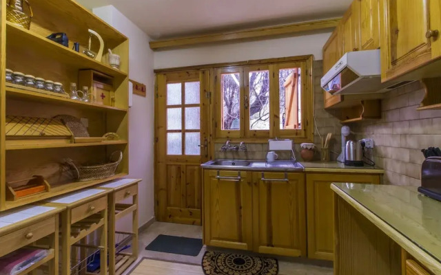 Kyveli Cottage