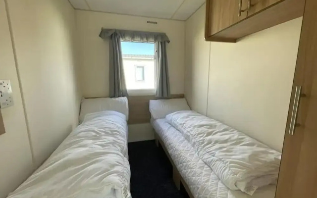 Great Caravan With Homely Feel in Clacton-on-sea