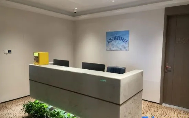 Wuhan Zhiren Homestay (Qingyuzui Subway Station)