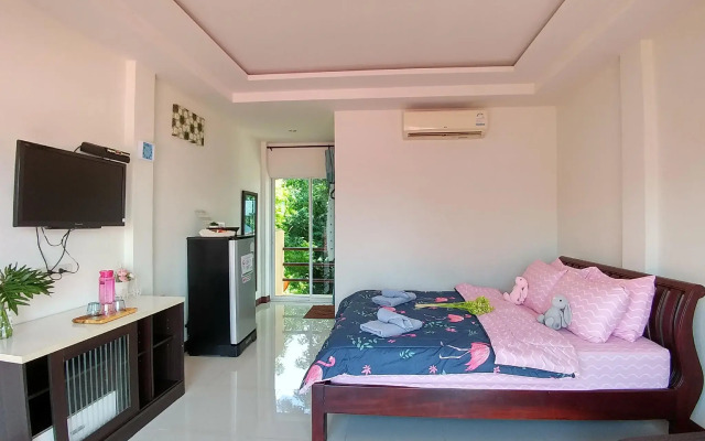 Koh Larn De Beach