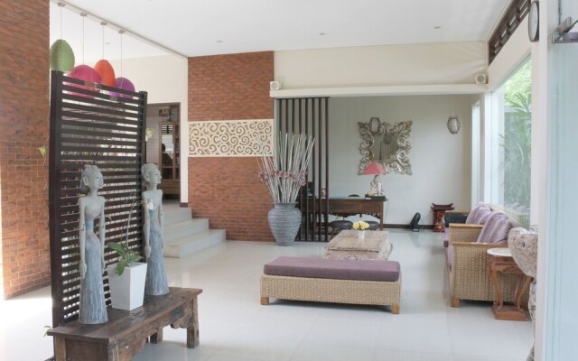 Airy Seminyak Eka Laweya 8 Kuta Bali