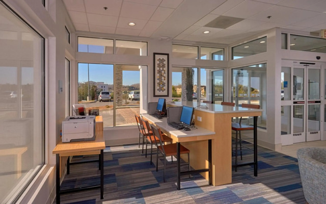 Holiday Inn Express and Suites Pigeon Forge Sevierville by IHG