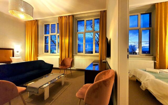 Holiday Suites Cracow