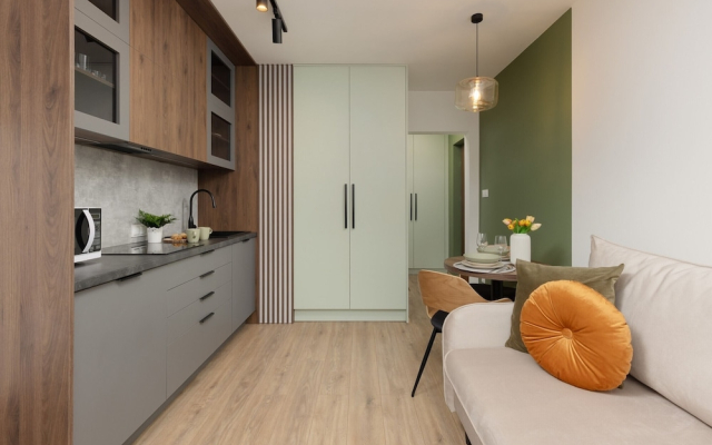 Kolorowa Studio Apartment by Renters