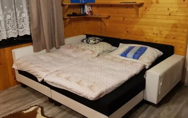 Krpácovo, Nízke Tatry - chata na kraji lesa