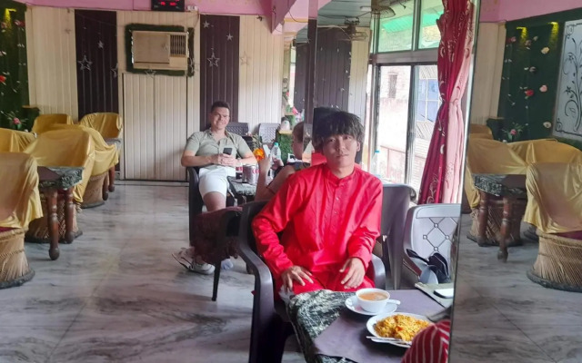 OYO 80522A Taj City Hotel