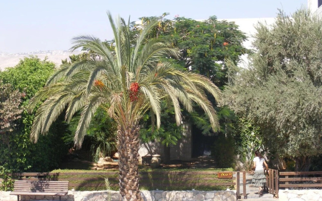 Nof Canaan