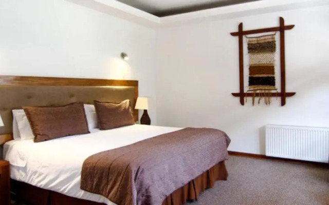 Cordillera de los Andes-Cajón del Maipo-Habitaciones en Casa Compartida con Anfitrión