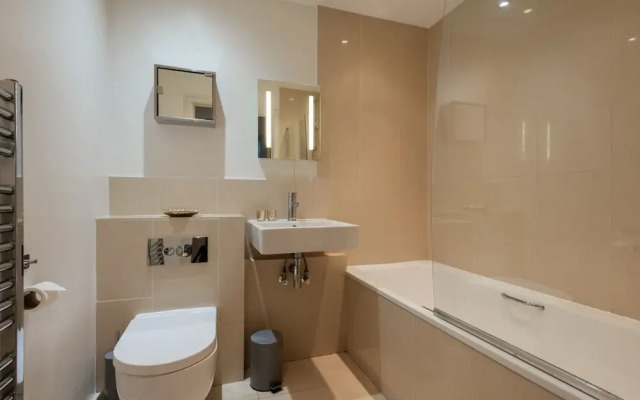Platinum Apartment next to London Bridge 9995