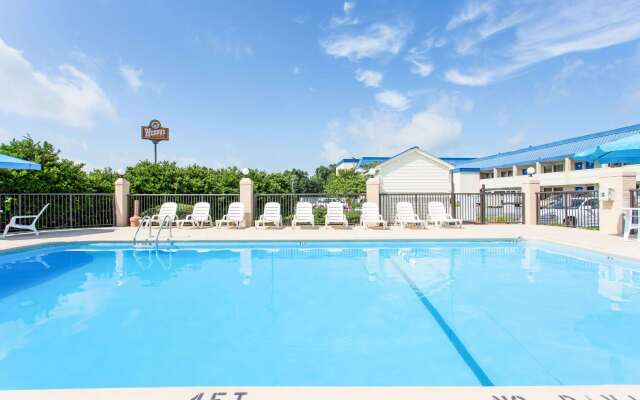 Days Inn by Wyndham High Point/Archdale