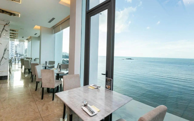 Hompton by the Beach Penang
