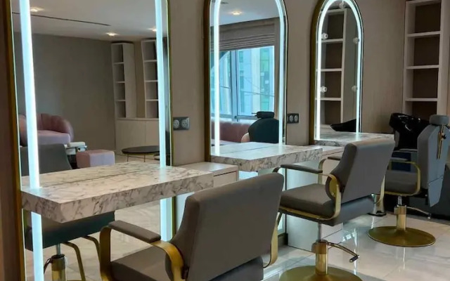 Golden Rose Hotel & Spa