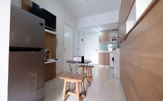 Modern and Cozy 2BR @Springlake Bekasi Apartment