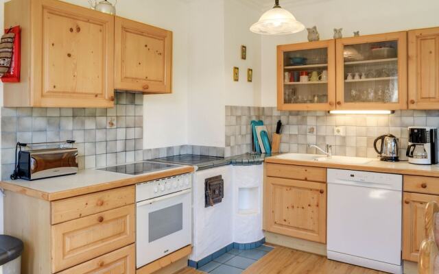 Cosy Chalet in Mühlbach With Private Garden