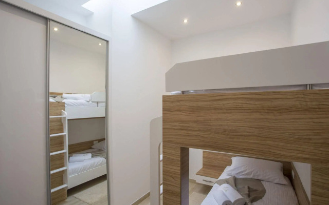 Adrion Aparthotel
