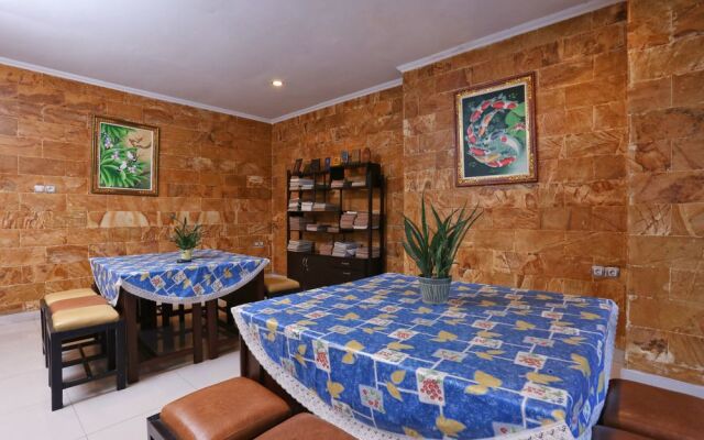 RedDoorz @ Bukit Tunggal Street