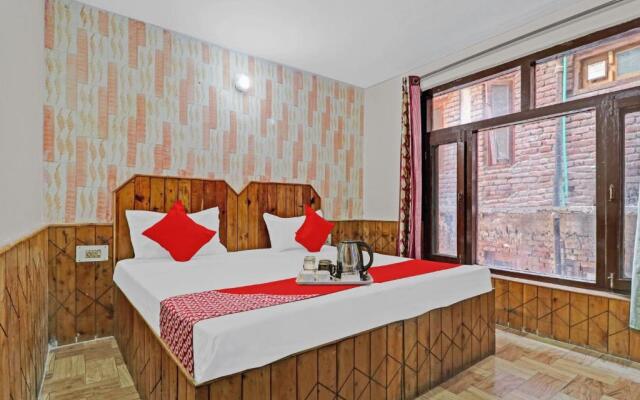 Oyo 89594 Hotel Durga