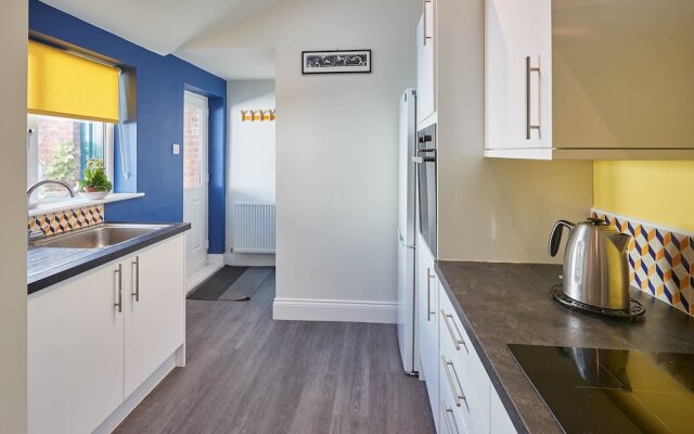 Host Stay Artist House