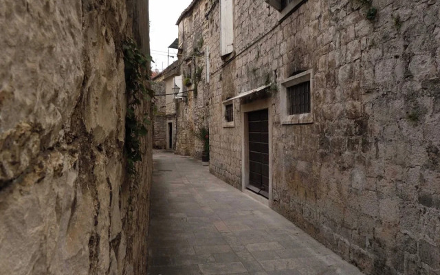 Villa Eight by Villa Kuzmanic