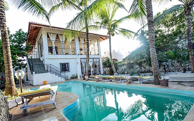 Watamu Sunflower House