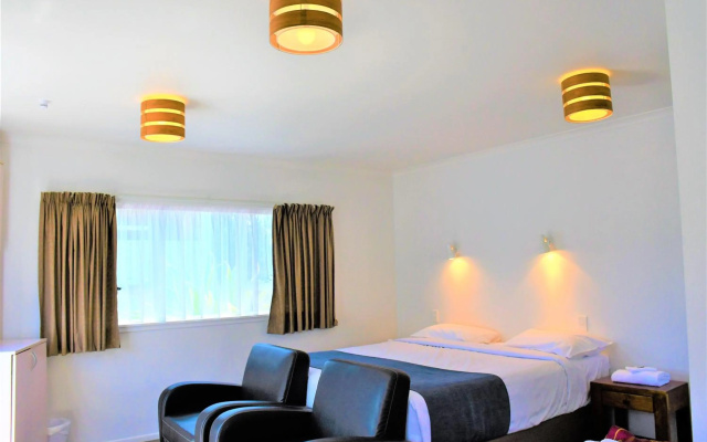 Comfort Inn Westshore Beach – Guest Rooms – Napier