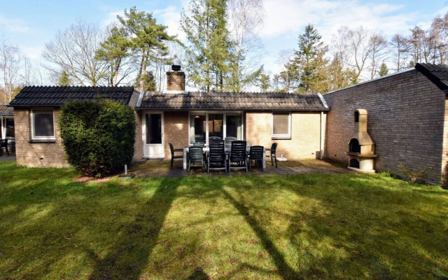 Appealing Holiday Home in Guelders near Forest