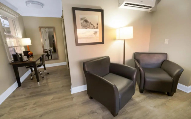 Monterey Inn Bayfront