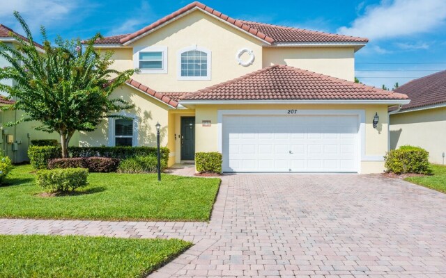 207lw 4 Bedroom Villa by Redawning