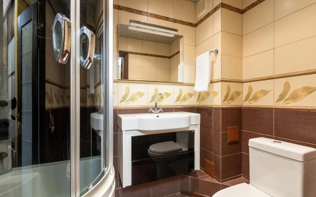 HomeHotel (ХоумХотел) на улице Есенина 5