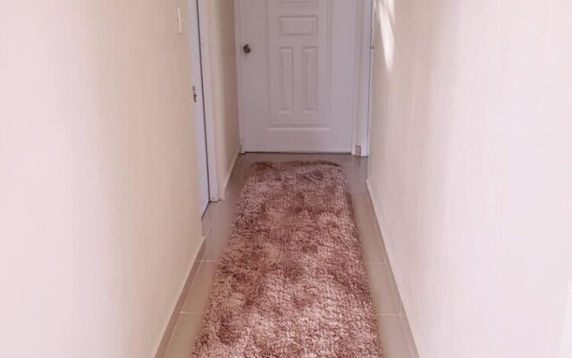 Lovely 2 Bedroom Apartment