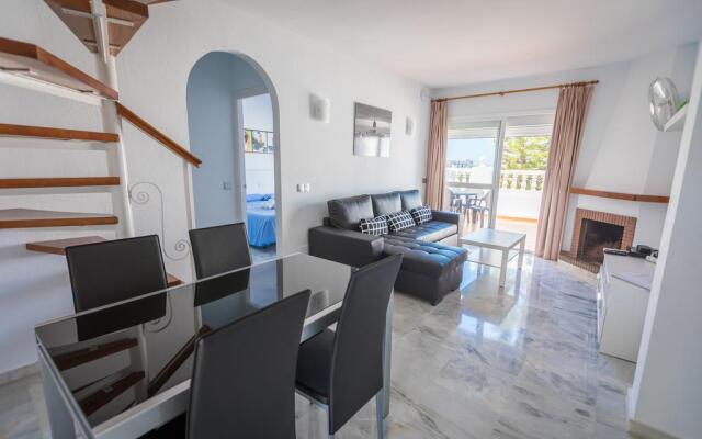 Apartamentos Turísticos Las Rosas de Capistrano