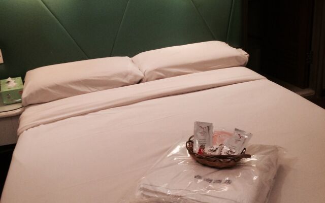 J Hotel