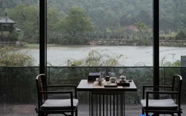 Found Retreat Jiande Hangzhou