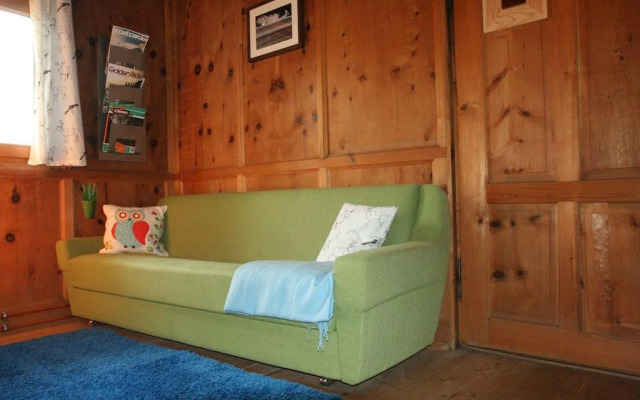 Bluebird Mountain Hostel