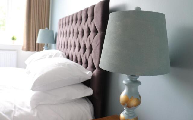 Rooms at The Dressers Arms