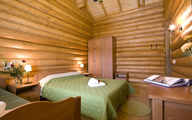 Sfendamos Wood Village