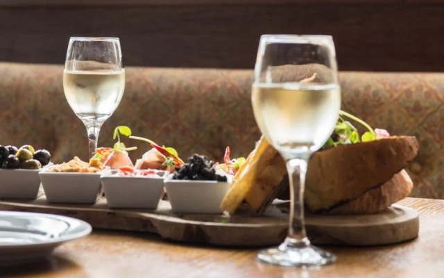 The Hog's Head Inn - The Inn Collection Group