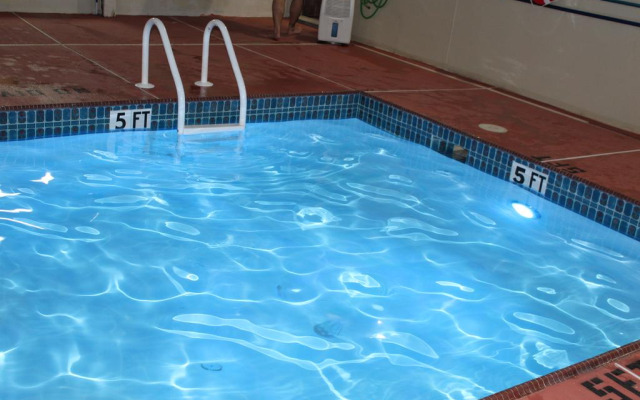 Rodeway Inn & Suites Stroudsburg - Poconos