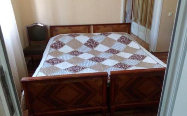 Guest House Agmashenebeli 229