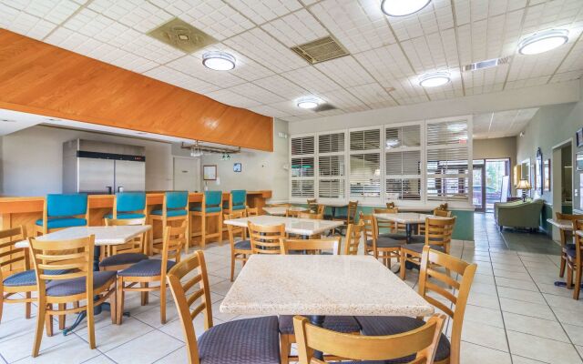 Red Roof Inn Sanford