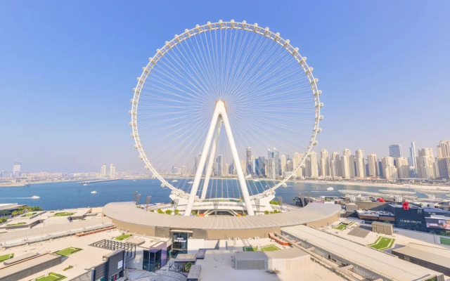 Lavish & Equipped 2 BR Facing Ain Dubai