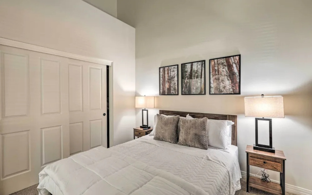 Flagstaff Family Getaway ~ 4 Miles to Downtown!