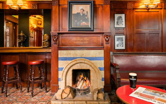 Arbutus Lodge