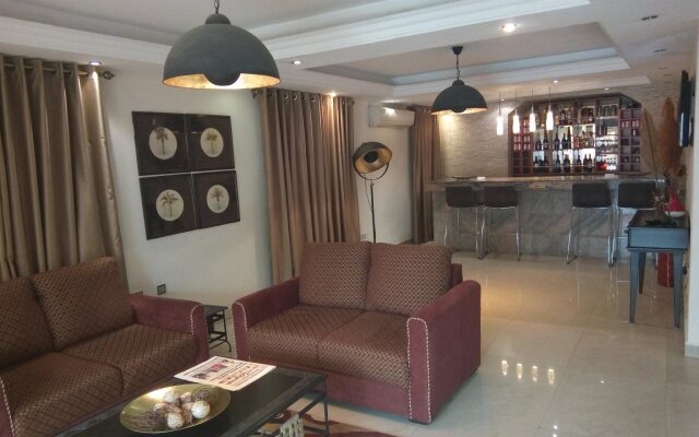 Pearl Gate Hotel