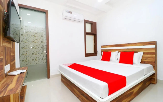 OYO 40722 Hotel Galaxy